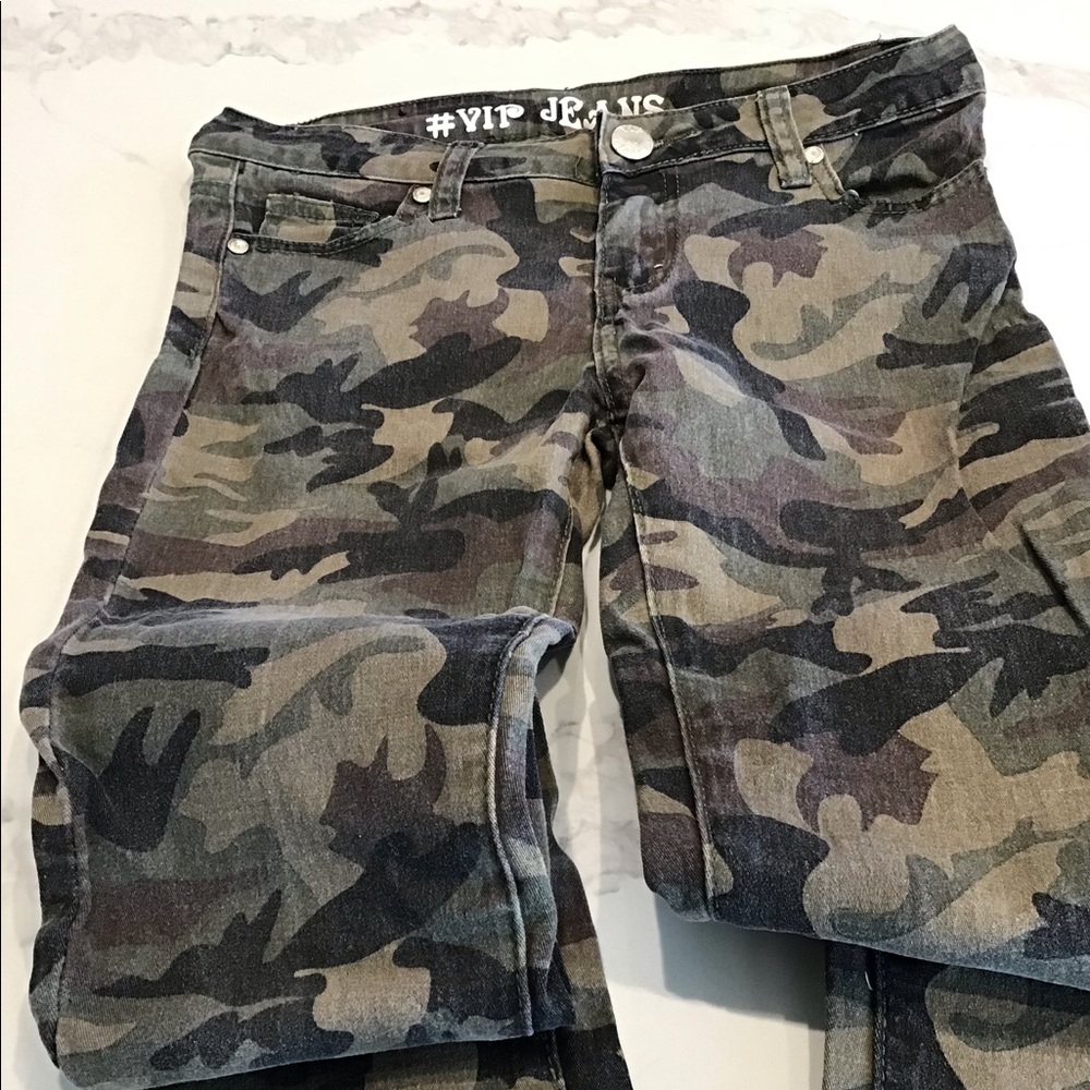 🍁Girls skinny camo jeans